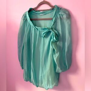 💎Vintage elegant baby blue 100% Silk made in Italy blouse size M new condition